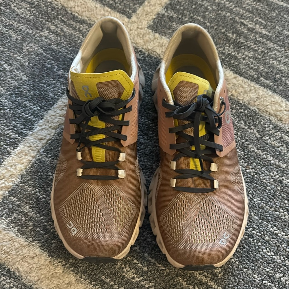 On Womens Cloud 5 Running Shoe Rust Size 8.5